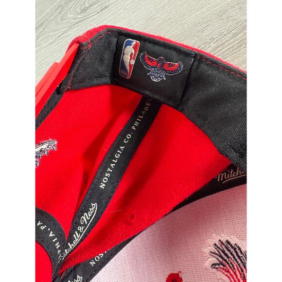 Atlanta Hawks NBA Mitchell & Ness Red Men's Snapback Hat- EUC - Picture 5 of 6